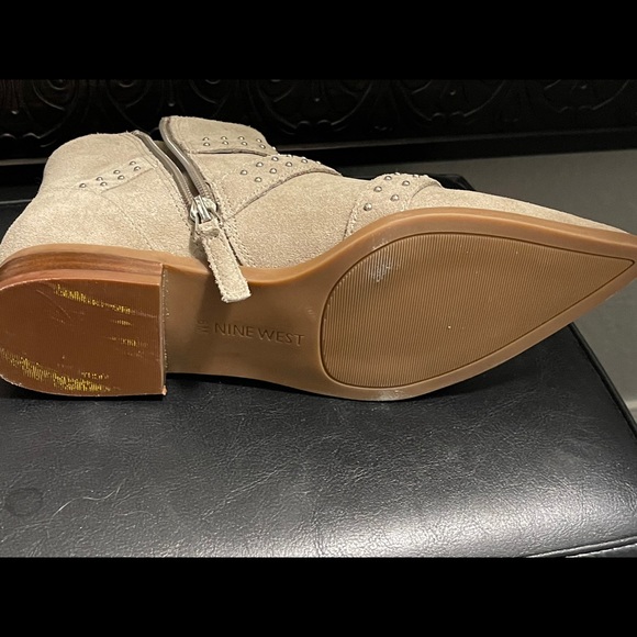 Seraphim Pointy Toe Booties - Picture 5 of 8